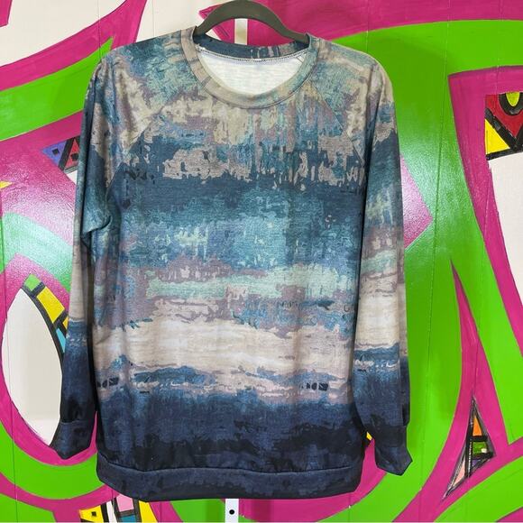 Watercolor Long Sleeve Shirt Thicker Material. Size XL. Excellent condition! - Picture 1 of 5